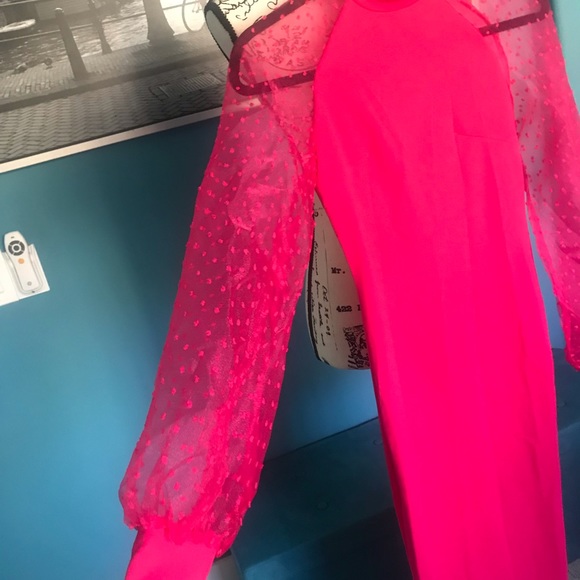 Hot pink long dress with mesh arms - Picture 3 of 7